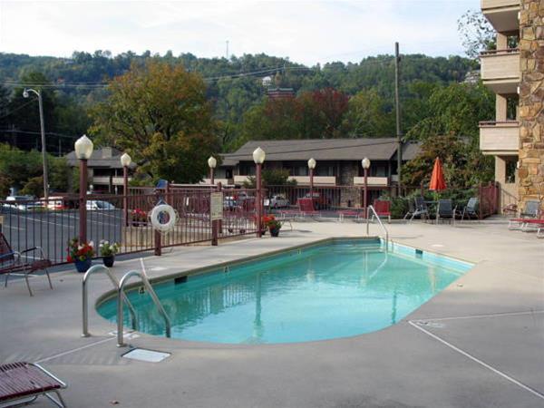 Howard Johnson By Wyndham Downtown Gatlinburg Exteriör bild