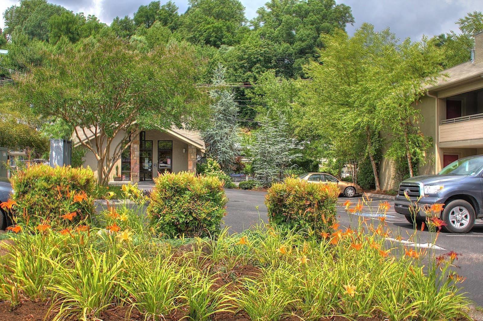Howard Johnson By Wyndham Downtown Gatlinburg Exteriör bild