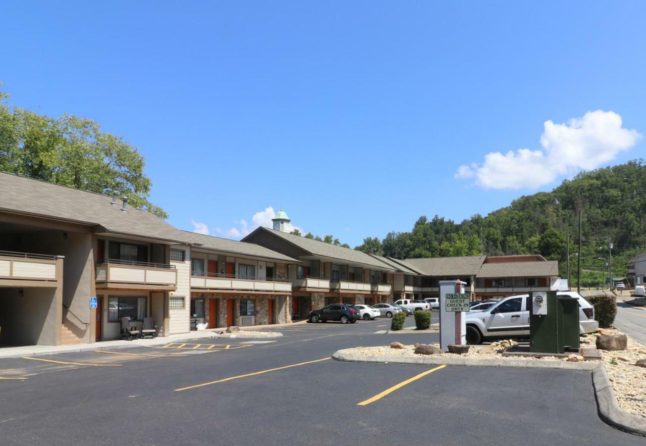 Howard Johnson By Wyndham Downtown Gatlinburg Exteriör bild